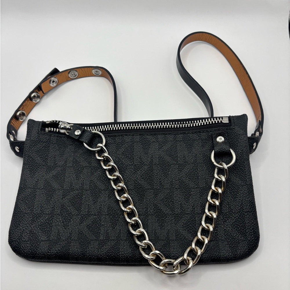 Stylish Black Michael Kors Women's Bag - Picture 1 of 3